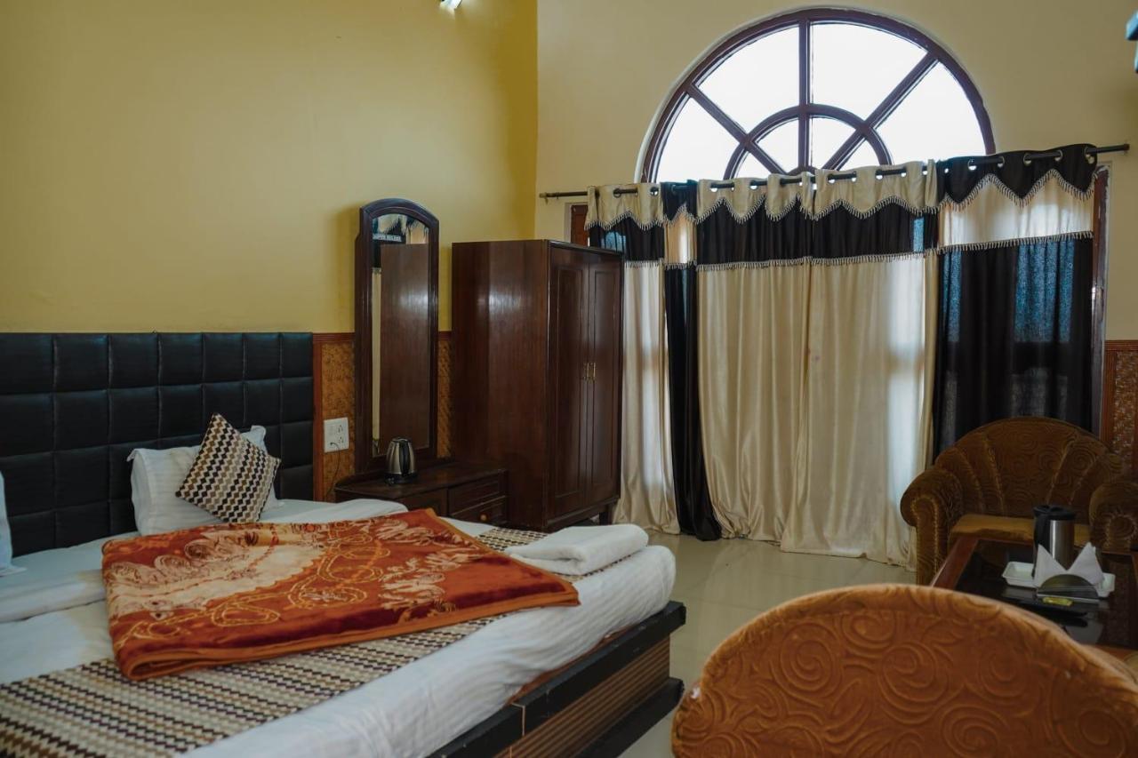 Himalaya Mount View Resort Kausani Zewnętrze zdjęcie