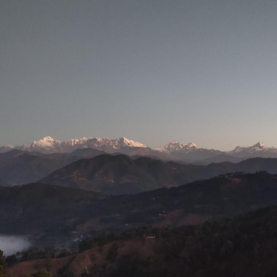 Himalaya Mount View Resort Kausani Zewnętrze zdjęcie
